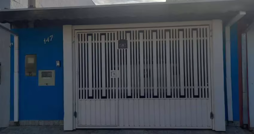 Vende se casa com 2 quartos com armarios planejados no jardim do vale - jacarei sp