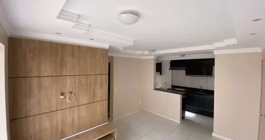 Alugo  apto com 3 quartos sendo 1 suíte com  2 armários , sala com painel,  cozinha americana com a