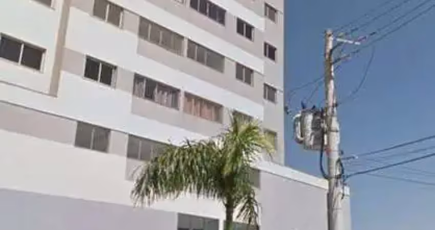 Vendo apartamento com 2 quartos sendo 1 suíte , sala cozinha, sala, e garagem para 1 carro, no seto