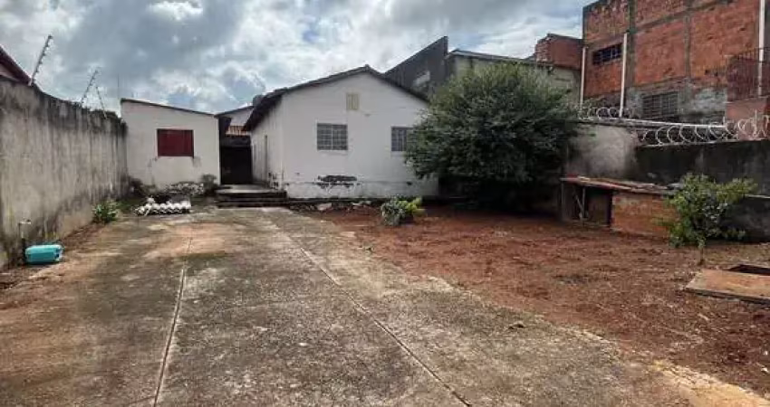 Casa à venda,lote inteiro 372m²  parque veiga jardim, aparecida de goiânia, go