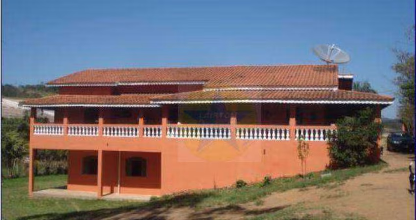 Espaçosa Chácara de 5 Suítes à Venda - 8990 m² - Serra Negra, Bom Jesus dos Perdões/SP