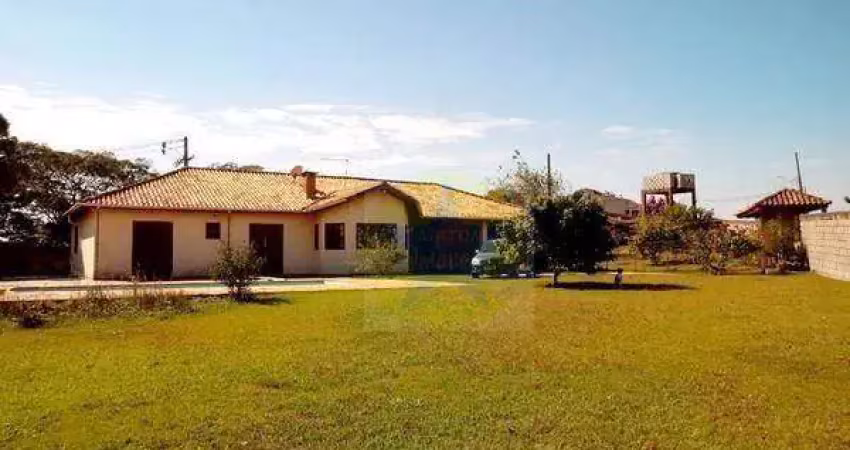 Casa Espetacular de 4 Dormitórios no Jardim dos Pinheiros, Atibaia/SP – Conforto e Lazer por R$ 1.600.000