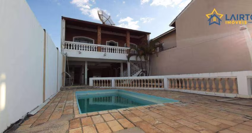 Casa Espaçosa à Venda em Nazaré Paulista - Possibilidade de Permuta por Imóvel em Atibaia