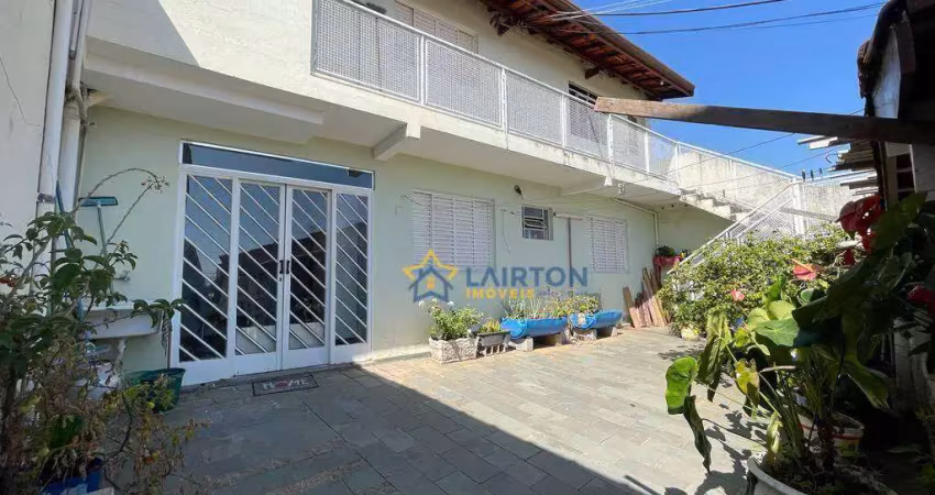 Casa espaçosa de 3 dormitórios com edícula e área gourmet à venda no jardim alvinópolis, atibaia/sp
