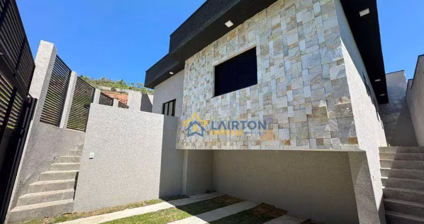 Casa encantadora de 3 dormitórios com piscina no centro de bom jesus dos perdões - 93m²