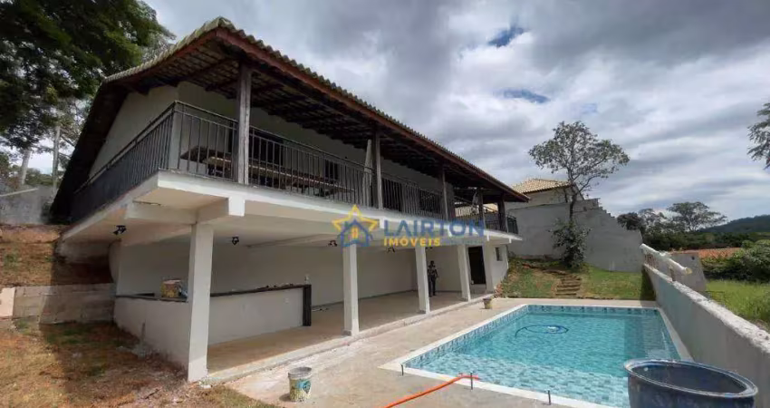 Chácara à venda em jardim estância brasil, atibaia - 3 dormitórios e piscina - 677 m²
