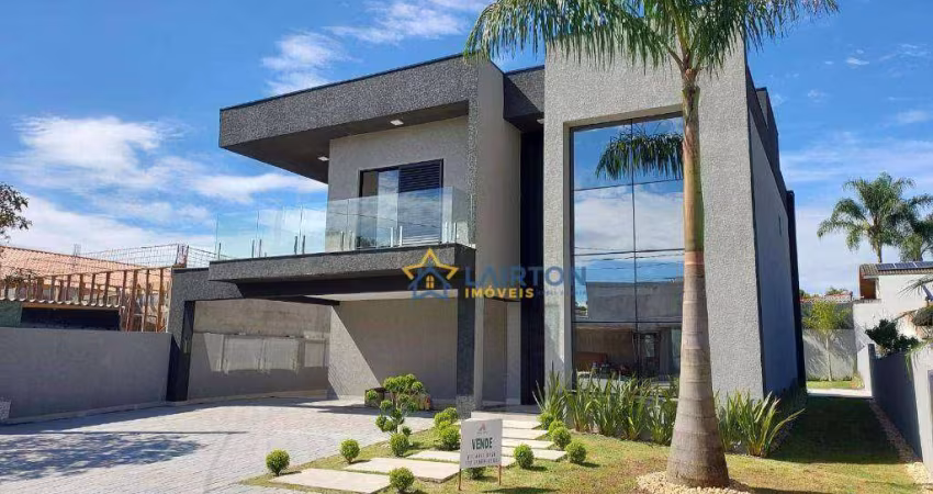 Casa com 4 dormitórios à venda, 360 m² por R$ 2.990.000,00 - Condomínio Shambala II - Atibaia/SP
