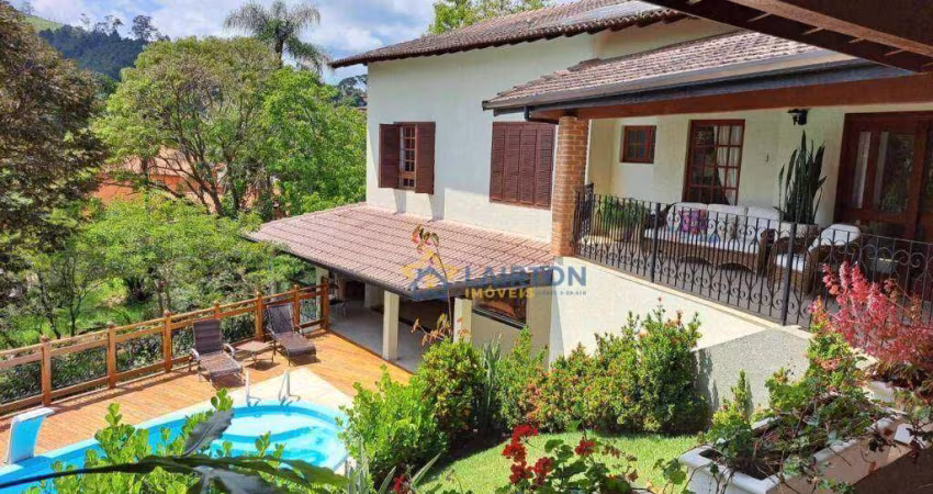 Casa Estilo Chácara em Condomínio Fechado – Vista Incrível e Muito Espaço!