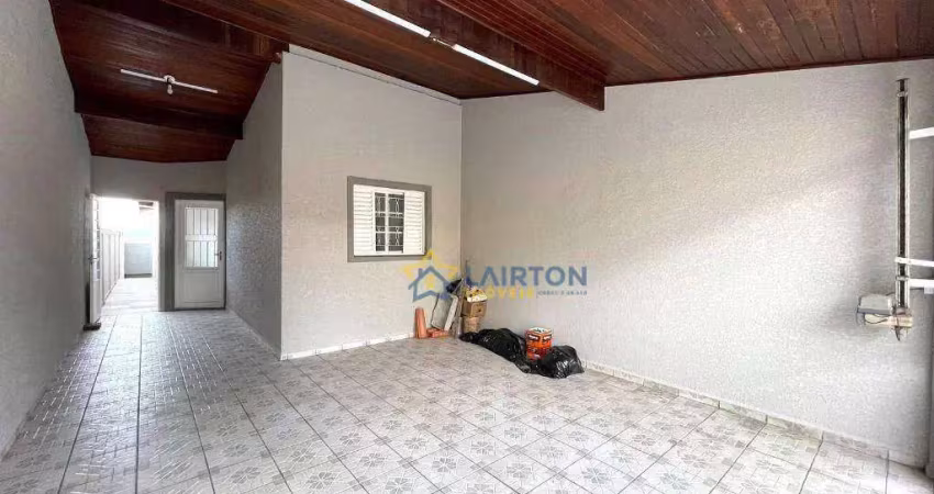 Casa com 2 dormitórios e amplo quintal à venda no alvinópolis, atibaia