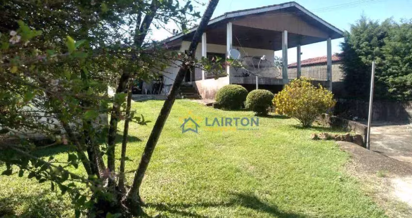 Chácara à venda com 2 dormitórios, área gourmet e piscina em atibaia