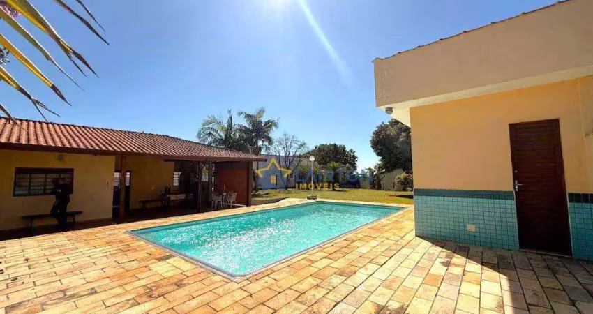 Chácara em condomínio fechado à venda em jarinu – casa térrea avarandada com piscina