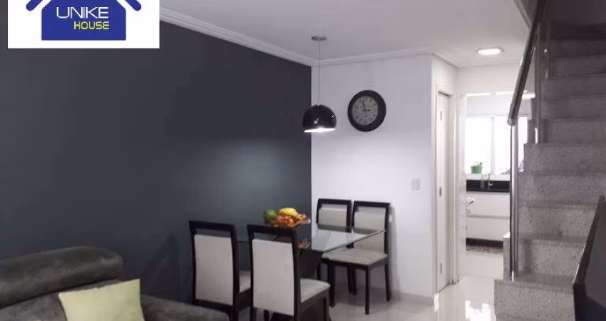 Sobrado com 2 dormitórios em condomínio fechado