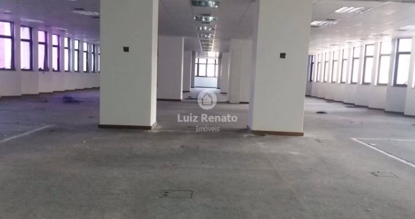 Amplo andar comercial na Avenida Prudente de Morais