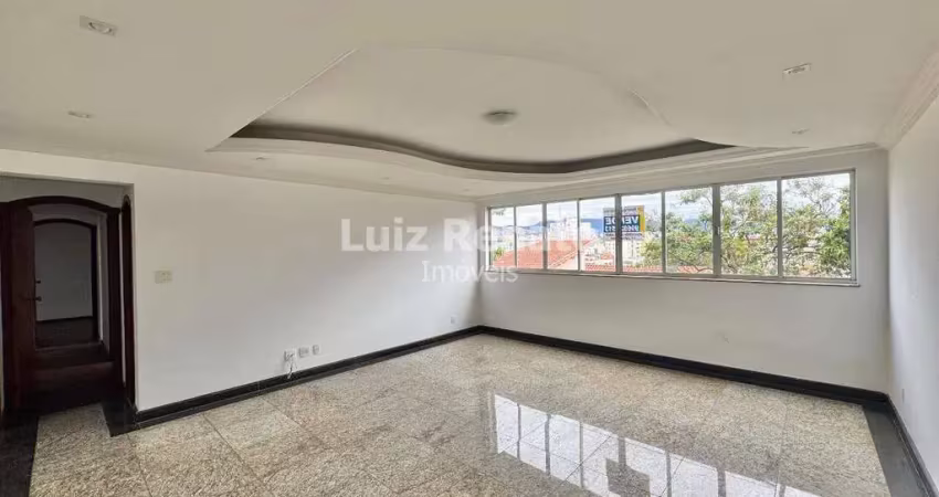 Apartamento à venda no bairro Sagrada Família