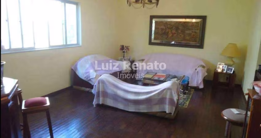 Casa á venda no bairro Cidade Nova