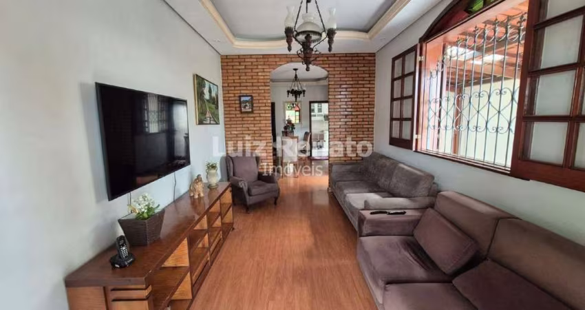 Casa á venda no bairro Nova Vista