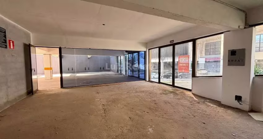 Sala comercial nova com 174m², vagas de garagem e acessibilidade