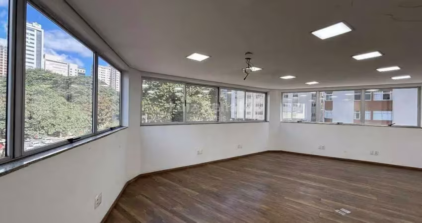 Oportunidade na savassi: prédio comercial com 5 andares e estrutura completa