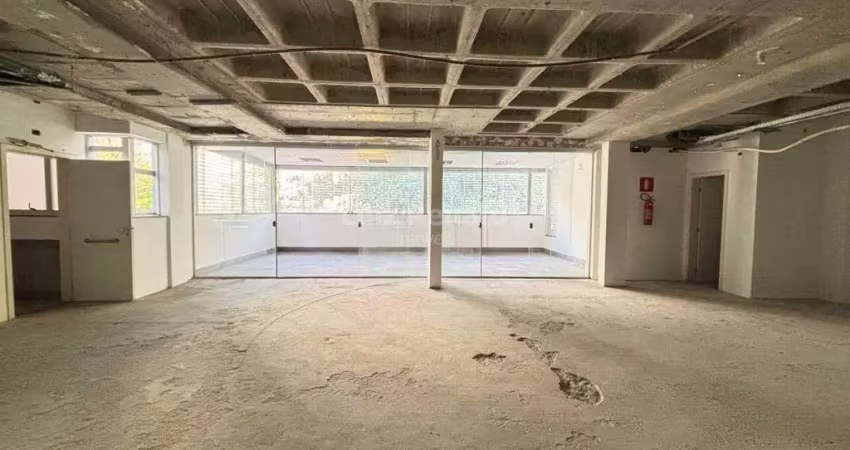 Sala ampla na savassi – última disponível no prédio