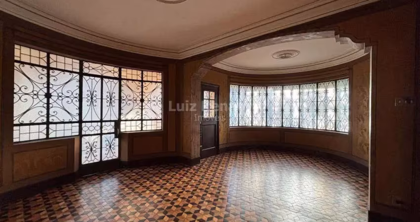 Casa histórica ideal para locação residencial ou comercial