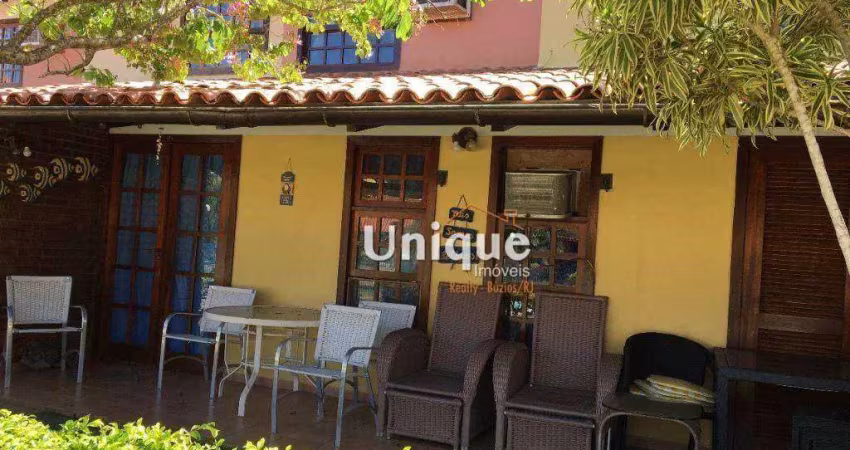 Casa duplex em condomínio fechado!