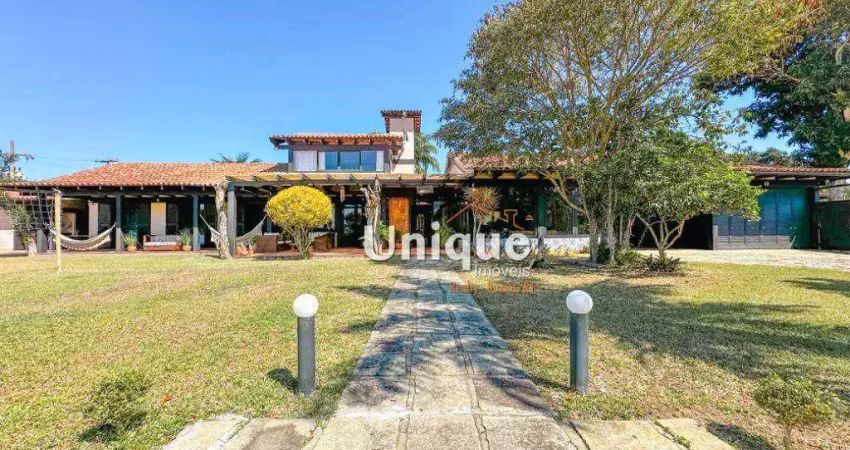 Casa com 4 dormitórios à venda, 570 m² por R$ 4.300.000,00 - Ferradura - Armação dos Búzios/RJ