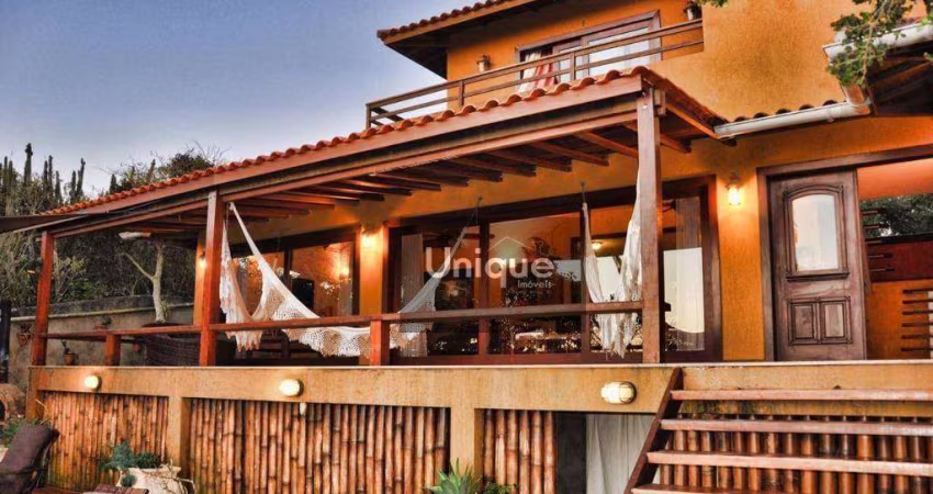 Imóvel com vista mar composto por 4 quartos sendo 2 suítes.