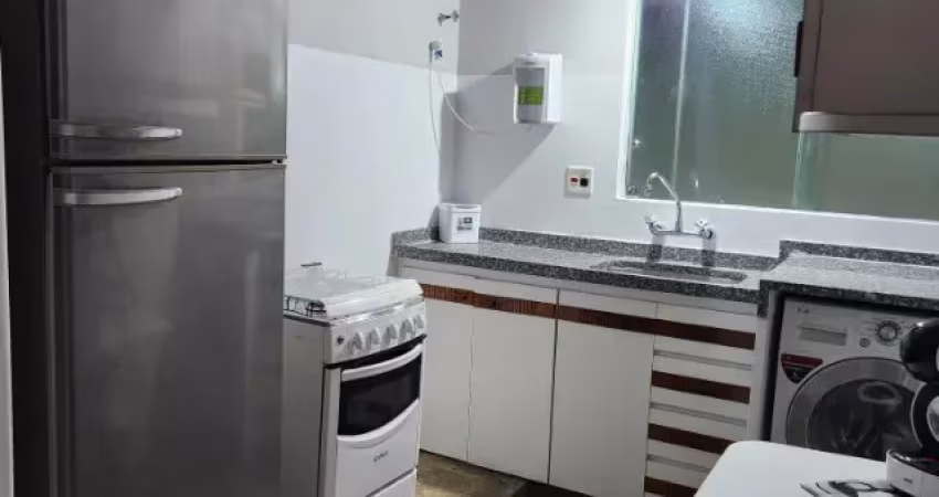 ALUGA SE CASA MOBILIADA NA ZONA SUL