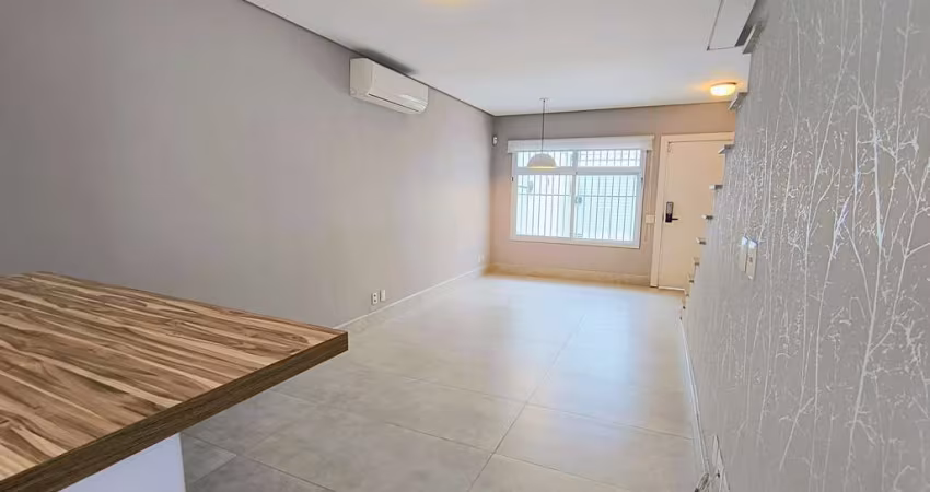 Casa geminda à venda totalmente reformada com 2 dormitórios 1 suíte 1 vaga, Brooklin Novo, São Paul
