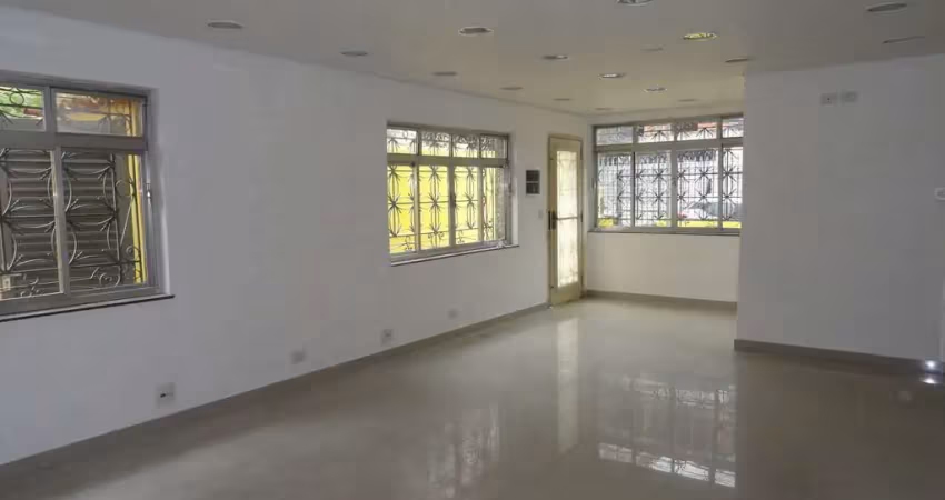 Casa ampla 191m² com 2 andares, 3 dorms, 1 vaga, para locação na Vila Mariana, proxima ao corredor