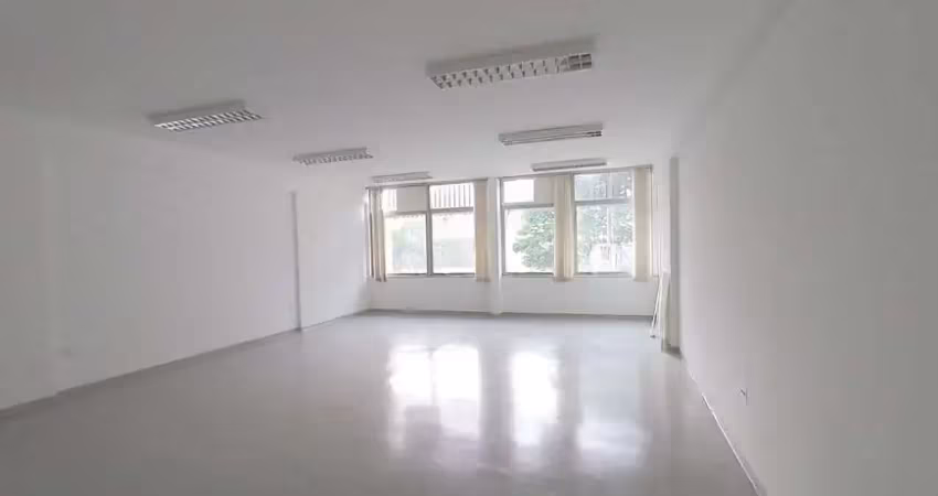 Sala comercial 64,64m² com 2 banheiros 1 vaga no itaim bibi próximo à avenida nove de julho no itai