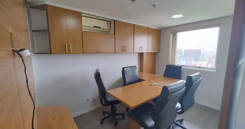Sala comercial mobiliada  à venda com 2 banheiros 1 vaga, em frente estação do Metrô Paraíso, São P