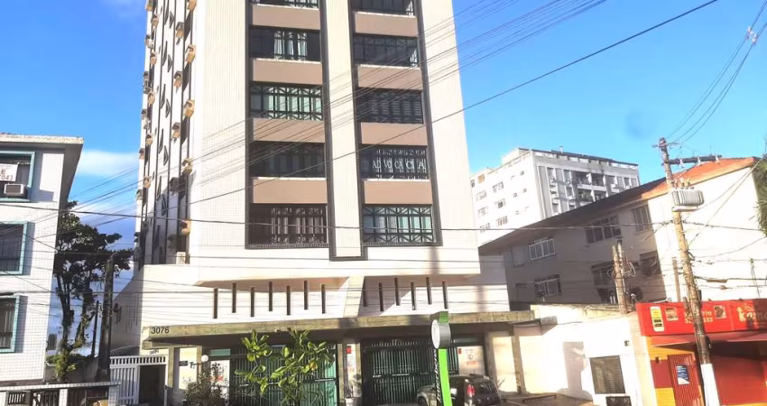 Sala comercial de 42 m² mobiliada dividida em 3 ambientes com banheiro e copa à venda no Condomínio