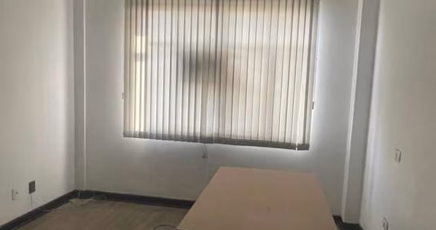 Sala Comercial na República, 66m², no centro histórico de São Paulo, localização perfeita para seus