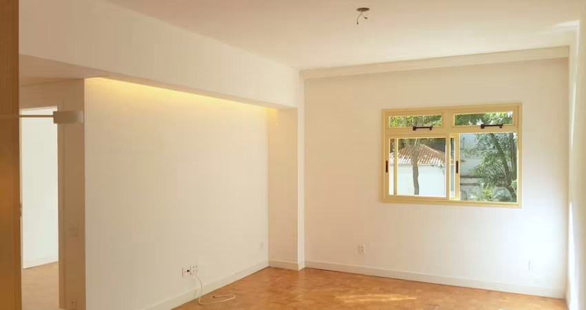 Apartamento reformado com 76m² para locação 2 dormitórios 1 suíte sem vaga ,ao lado do Metrô Brigad