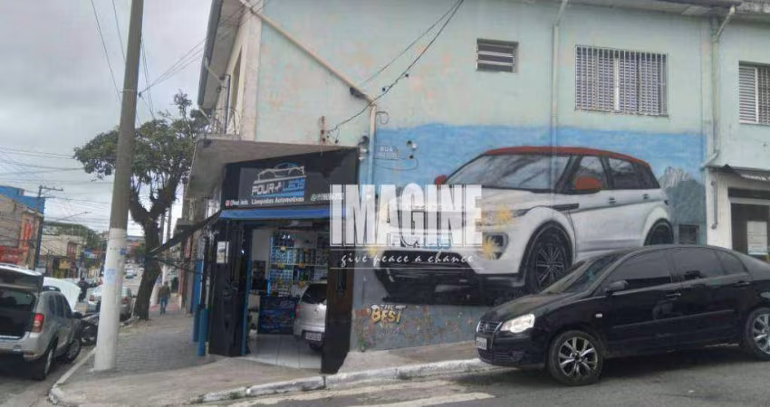 Casa Assobradada com 3 Salões, 240m²