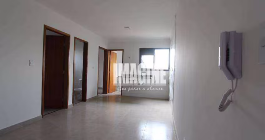 Apartamento na Penha com 2 Dormitórios, 1 Banheiro, Sacada, 40 m²