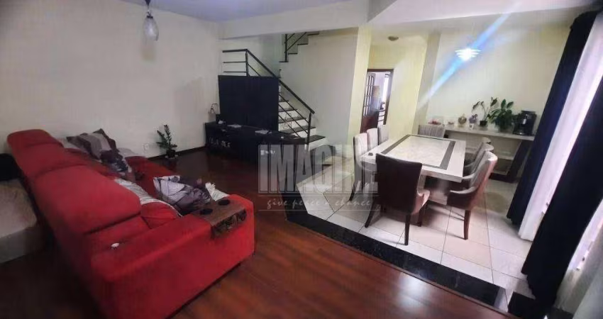 Sobrado no Tatuapé com 3 Dormitórios sendo 3 Suítes, Espaço Gourmet, 4 Vagas, 241 m²