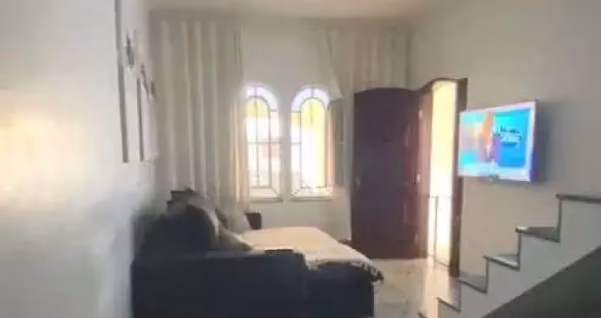 Sobrado na cidade líder com 3 dormitórios sendo 1 suíte, 2 vagas, 115m²