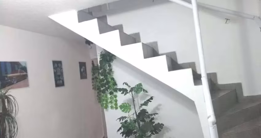 Sobrado na vila matilde com 2 dormitórios, 6 vagas, 85m²