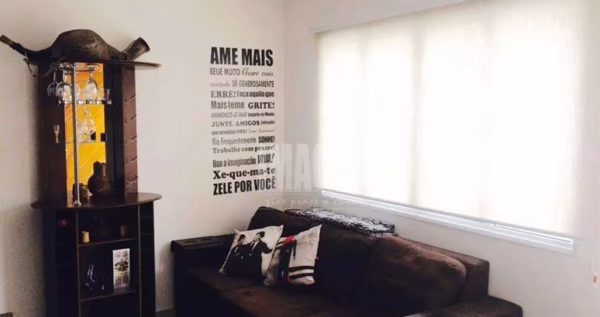 Sobrado em condomínio na cidade líder com 2 suítes, 1 vaga, 74m²