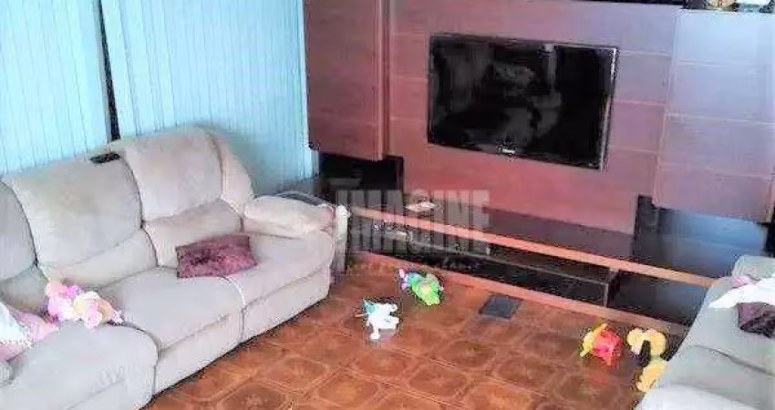 Sobrado na vila prudente com 4 dorms sendo 1 suíte, 3 vagas, 740m²
