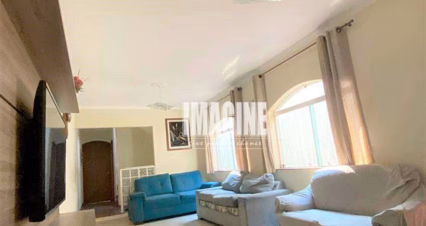 Sobrado no Tatuapé com 5 Dorms sendo 3 Suítes, 2 Vagas, 182m²