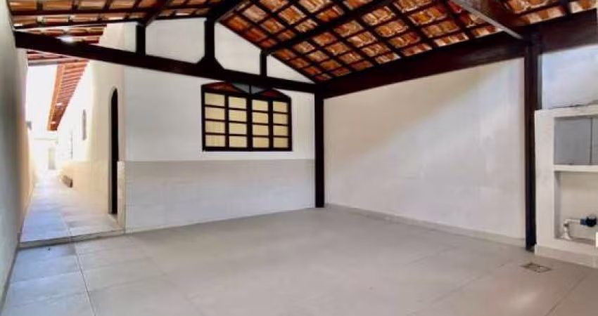 Casa com 3 dormitórios à venda, 103 m² por R$ 545.000,00 - Mirim - Praia Grande/SP
