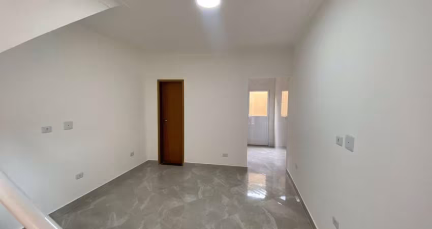 Sobrado com 2 dormitórios à venda, 59 m² por R$ 320.000,00 - Jardim Imperador - Praia Grande/SP