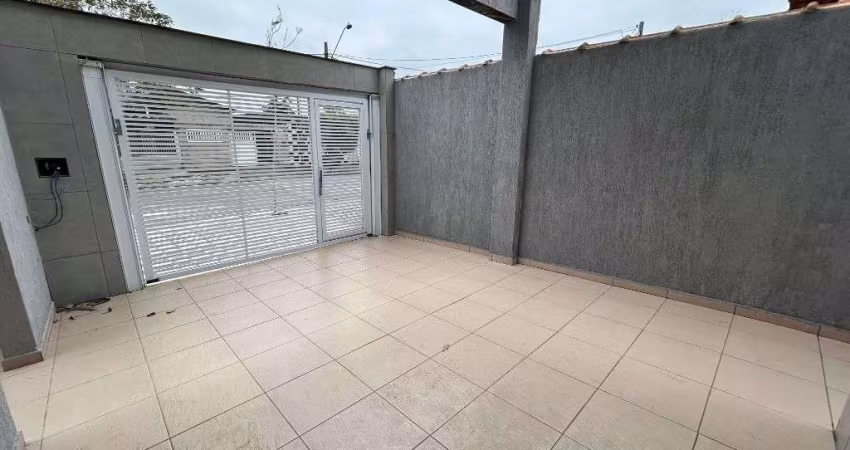 Sobrado individual á venda no Tude Bastos