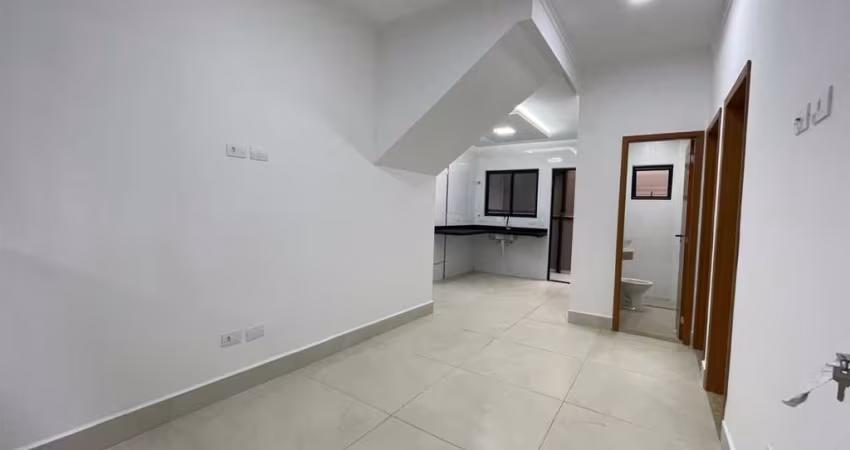 Casa com 2 dormitórios à venda, 54 m² por R$ 338.000,00 - Maracanã - Praia Grande/SP