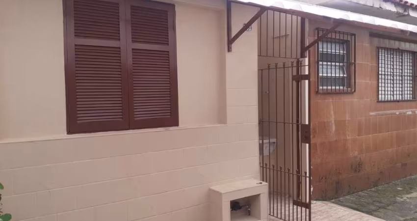Bangalô com 1 dormitório à venda, 42 m² por R$ 149.000,00 - Caiçara - Praia Grande/SP