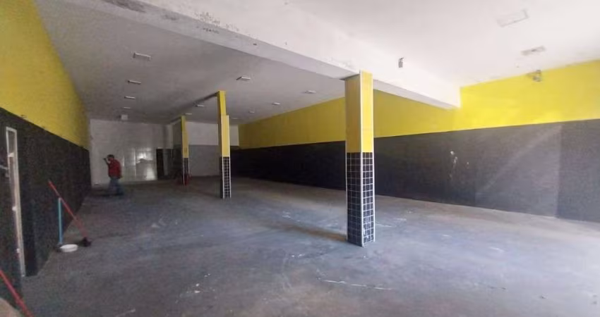 Salão á venda na Vila Mirim