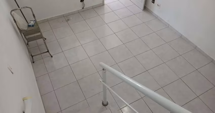 Sobrado com 2 dormitórios à venda, 63 m² por R$ 290.000,00 - Tude Bastos - Praia Grande/SP
